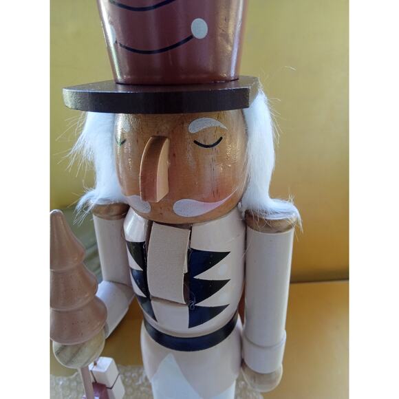 North Pole Trading Co Neutral 14" Nut Cracker - Picture 4 of 7
